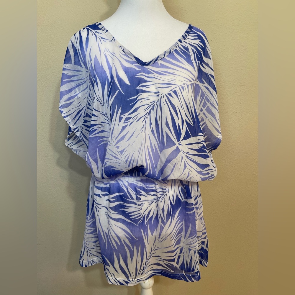 Jaclyn Smith Blue and White Tropical Print Beach Swim Cover Up